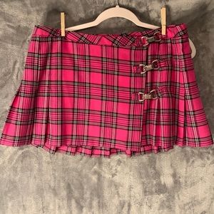 Pink Plaid Mini-Skirt with silver buckles